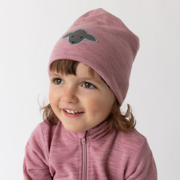 Lillelam_Lue aktiv_lyng jente